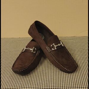 MEN'S AMALI PLUSH DRIVING SHOE WITH BUCKLE 11D.